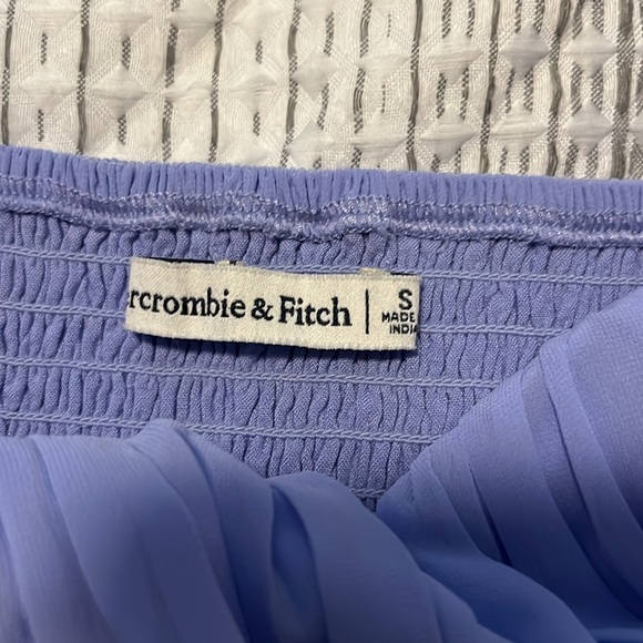 Abercrombie & Fitch Periwinkle Cropped Balloon Sleeve Top - Picture 3 of 6